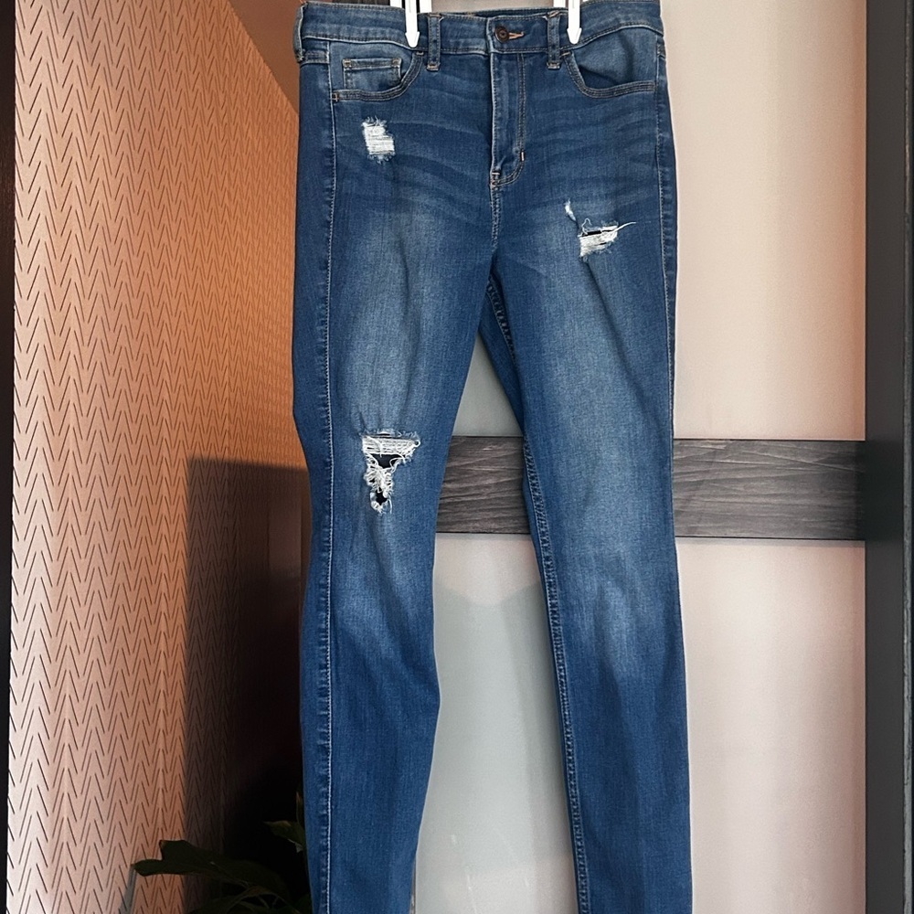 Hollister Womens Ripped Skinny Jeans in Blue